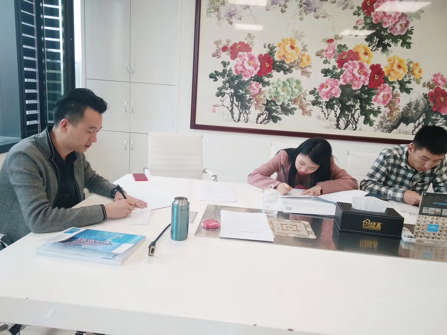 熱烈祝賀錢(qián)總簽約創(chuàng)綠家浙江省縣級(jí)市代理！