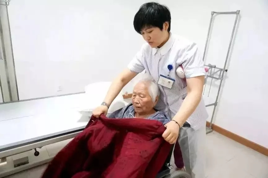 青春是用來奮斗的，除甲醛的青春最美麗！