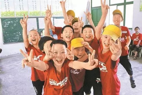 開學倒計時，學校除甲醛讓熊孩子們元氣滿滿迎接新學期！