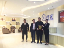熱烈祝賀魏總、吳總、楊總簽約創(chuàng)綠家陜西省市級代理！