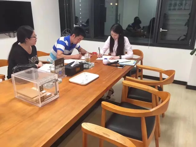 熱烈祝賀南昌經濟開發區徐總、聶總夫婦簽約創綠家！